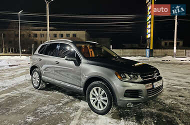 Внедорожник / Кроссовер Volkswagen Touareg 2011 в Радомышле