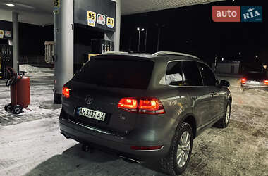 Внедорожник / Кроссовер Volkswagen Touareg 2011 в Радомышле