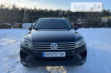 Внедорожник / Кроссовер Volkswagen Touareg 2015 в Коростышеве
