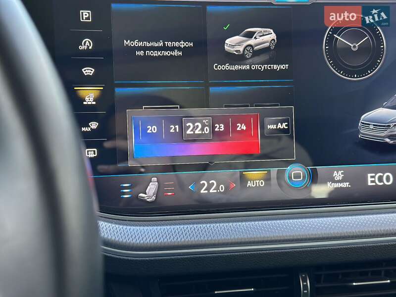 Внедорожник / Кроссовер Volkswagen Touareg 2019 в Днепре