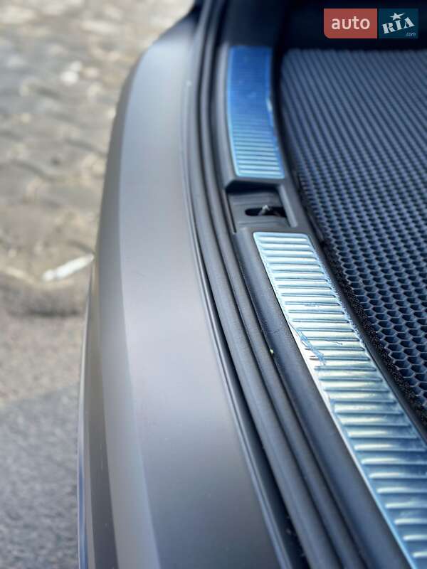 Внедорожник / Кроссовер Volkswagen Touareg 2019 в Днепре