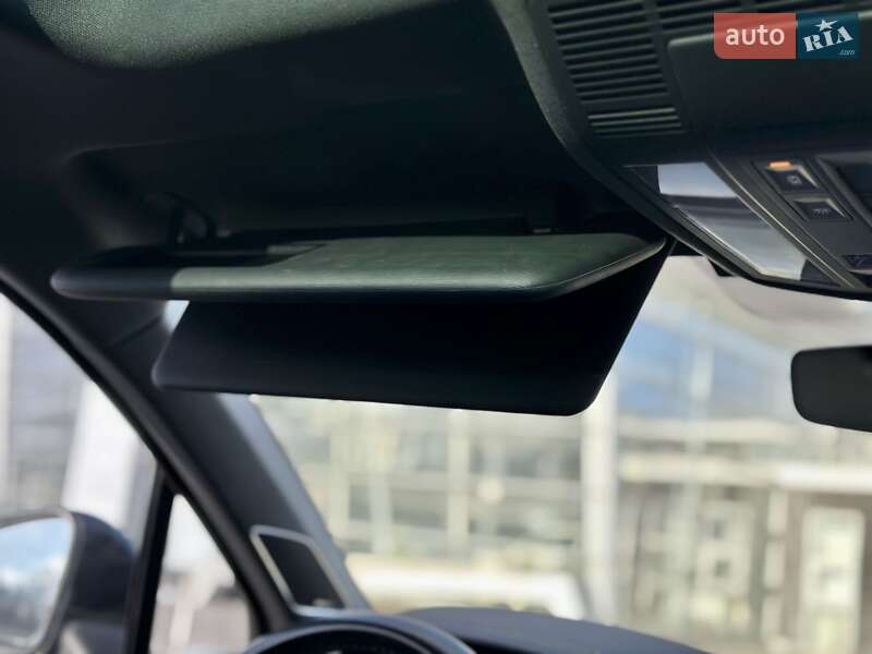 Внедорожник / Кроссовер Volkswagen Touareg 2019 в Днепре