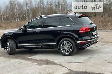 Внедорожник / Кроссовер Volkswagen Touareg 2015 в Житомире