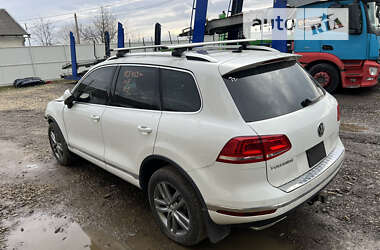 Внедорожник / Кроссовер Volkswagen Touareg 2014 в Стрые