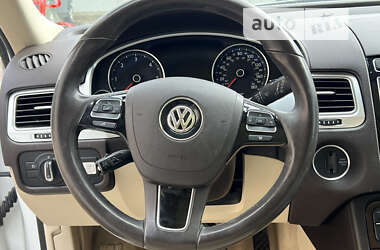 Позашляховик / Кросовер Volkswagen Touareg 2014 в Стрию