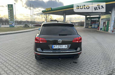 Внедорожник / Кроссовер Volkswagen Touareg 2015 в Коломые