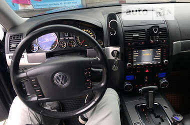 Внедорожник / Кроссовер Volkswagen Touareg 2005 в Виноградове