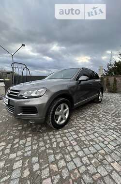 Внедорожник / Кроссовер Volkswagen Touareg 2011 в Тернополе