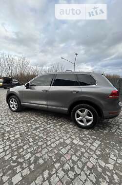 Внедорожник / Кроссовер Volkswagen Touareg 2011 в Тернополе