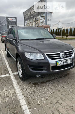 Внедорожник / Кроссовер Volkswagen Touareg 2008 в Львове