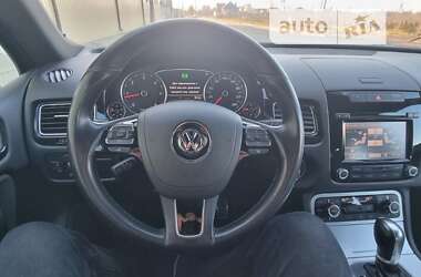 Внедорожник / Кроссовер Volkswagen Touareg 2012 в Сквире