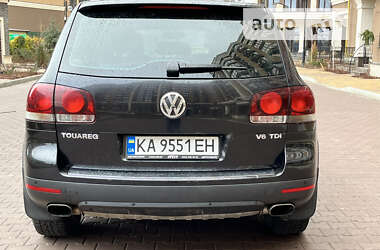 Внедорожник / Кроссовер Volkswagen Touareg 2010 в Киеве