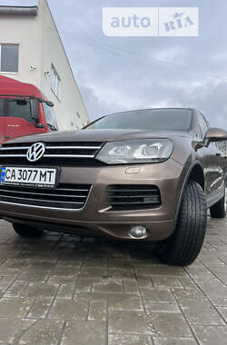Внедорожник / Кроссовер Volkswagen Touareg 2012 в Черкассах