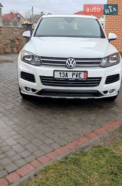 Внедорожник / Кроссовер Volkswagen Touareg 2012 в 