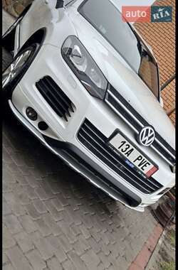 Внедорожник / Кроссовер Volkswagen Touareg 2012 в Луцке