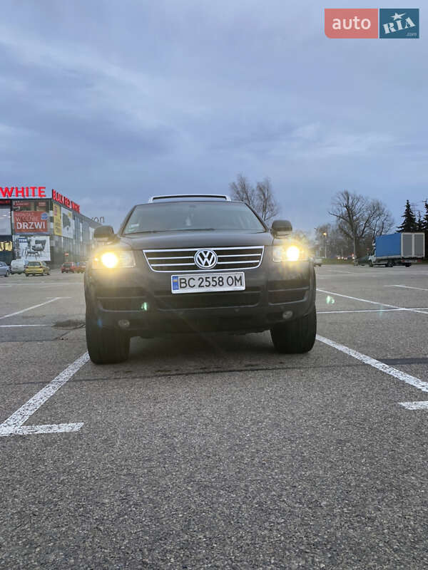 Внедорожник / Кроссовер Volkswagen Touareg 2005 в Самборе