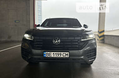 Внедорожник / Кроссовер Volkswagen Touareg 2022 в 
