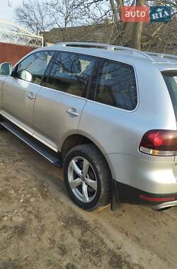 Внедорожник / Кроссовер Volkswagen Touareg 2008 в Сарате