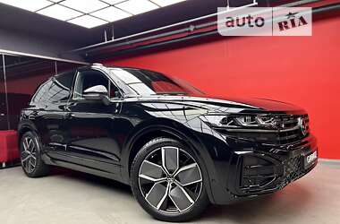 Внедорожник / Кроссовер Volkswagen Touareg 2024 в Киеве