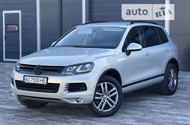 Внедорожник / Кроссовер Volkswagen Touareg 2014 в Луцке