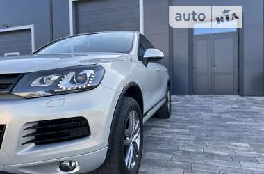 Внедорожник / Кроссовер Volkswagen Touareg 2014 в Луцке