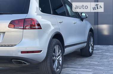 Внедорожник / Кроссовер Volkswagen Touareg 2014 в Луцке