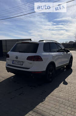 Позашляховик / Кросовер Volkswagen Touareg 2013 в Умані