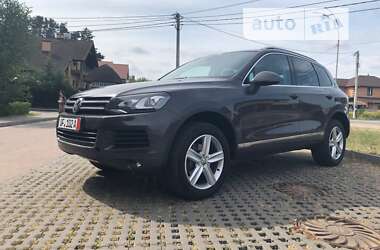 Позашляховик / Кросовер Volkswagen Touareg 2012 в Києві