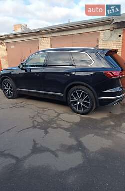 Внедорожник / Кроссовер Volkswagen Touareg 2018 в Киеве Внедорожник / Кроссовер Volkswagen Touareg 2018 в Киеве