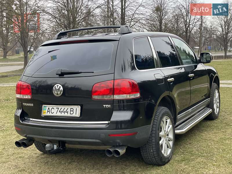Внедорожник / Кроссовер Volkswagen Touareg 2004 в Луцке