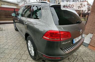 Внедорожник / Кроссовер Volkswagen Touareg 2012 в Хмельницком