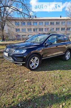 Внедорожник / Кроссовер Volkswagen Touareg 2015 в Кривом Роге