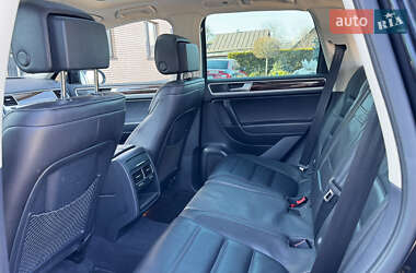 Внедорожник / Кроссовер Volkswagen Touareg 2015 в 