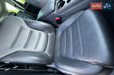 Внедорожник / Кроссовер Volkswagen Touareg 2015 в 