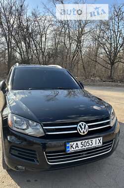 Внедорожник / Кроссовер Volkswagen Touareg 2014 в Кривом Роге