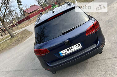 Позашляховик / Кросовер Volkswagen Touareg 2011 в Києві