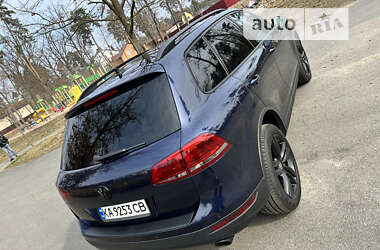 Позашляховик / Кросовер Volkswagen Touareg 2011 в Києві