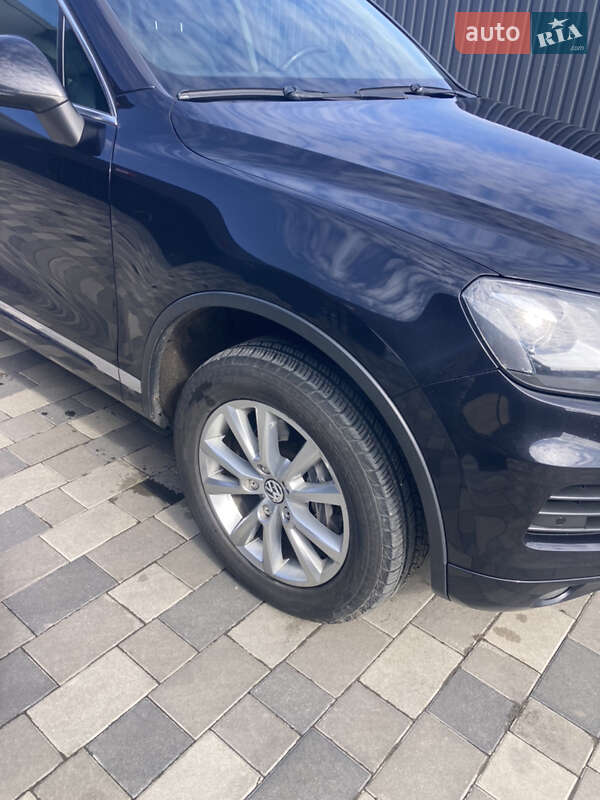 Внедорожник / Кроссовер Volkswagen Touareg 2010 в Полтаве
