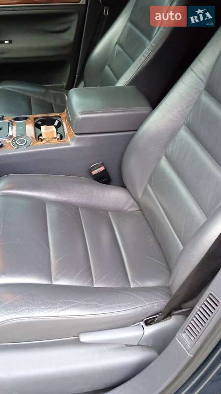 Внедорожник / Кроссовер Volkswagen Touareg 2004 в Кременчуге фото 4 Внедорожник / Кроссовер Volkswagen Touareg 2004 в Кременчуге