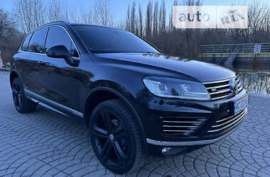 Внедорожник / Кроссовер Volkswagen Touareg 2017 в Луцке