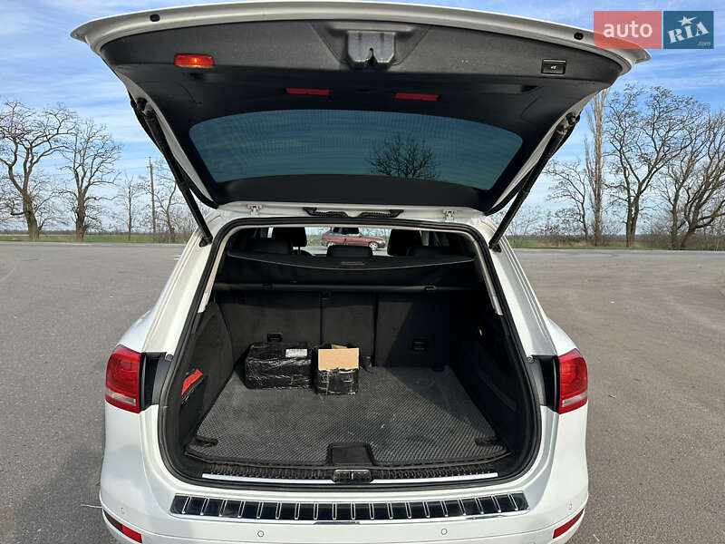 Позашляховик / Кросовер Volkswagen Touareg 2013 в Новому Бузі фото 18 Позашляховик / Кросовер Volkswagen Touareg 2013 в Новому Бузі