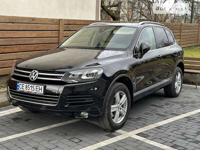 Позашляховик / Кросовер Volkswagen Touareg 2010 в Чернівцях