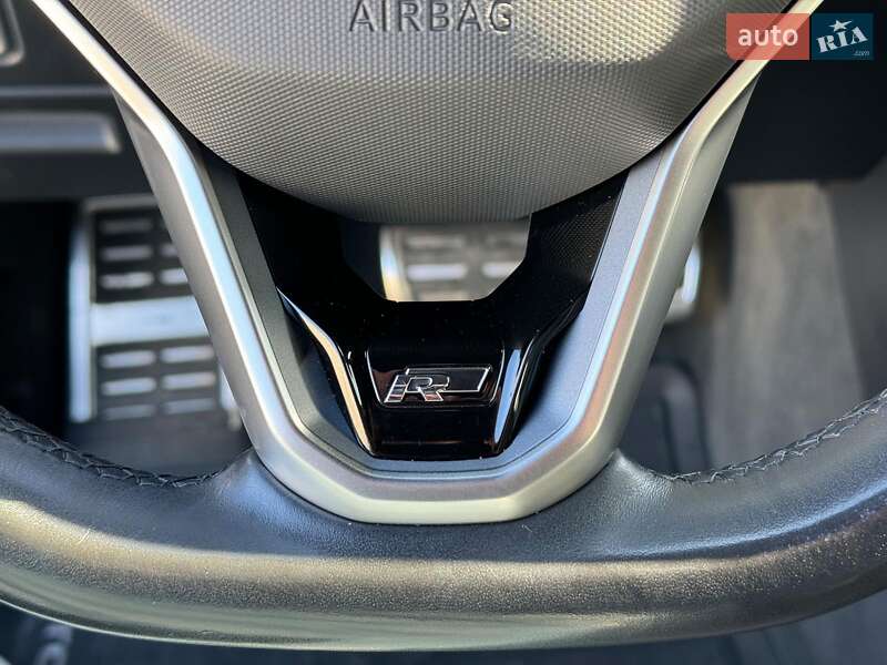 Позашляховик / Кросовер Volkswagen Touareg 2021 в Львові