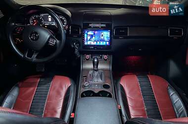 Внедорожник / Кроссовер Volkswagen Touareg 2013 в Киеве