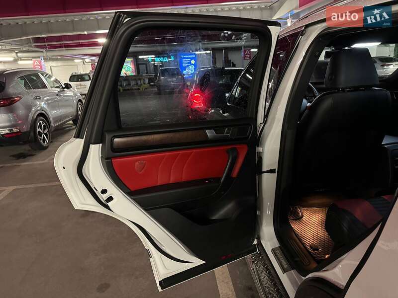 Позашляховик / Кросовер Volkswagen Touareg 2013 в Києві фото 5 Позашляховик / Кросовер Volkswagen Touareg 2013 в Києві