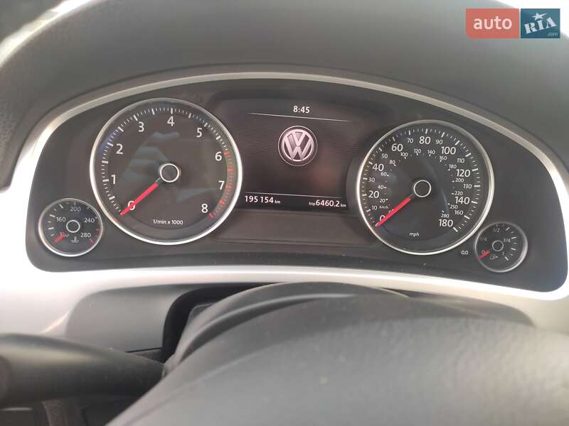 Внедорожник / Кроссовер Volkswagen Touareg 2010 в Львове