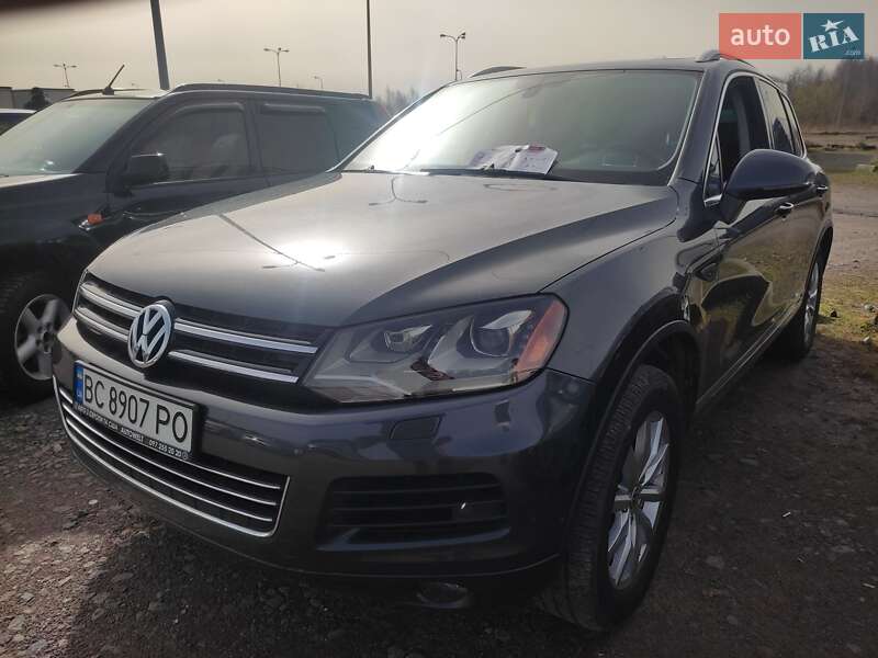 Внедорожник / Кроссовер Volkswagen Touareg 2010 в Львове