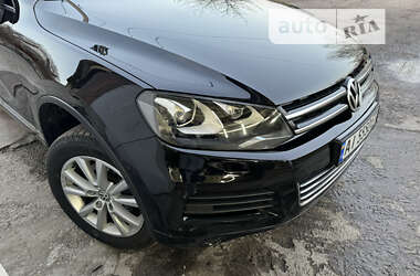 Внедорожник / Кроссовер Volkswagen Touareg 2014 в Киеве