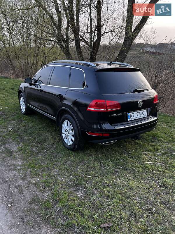 Позашляховик / Кросовер Volkswagen Touareg 2011 в Городенці
