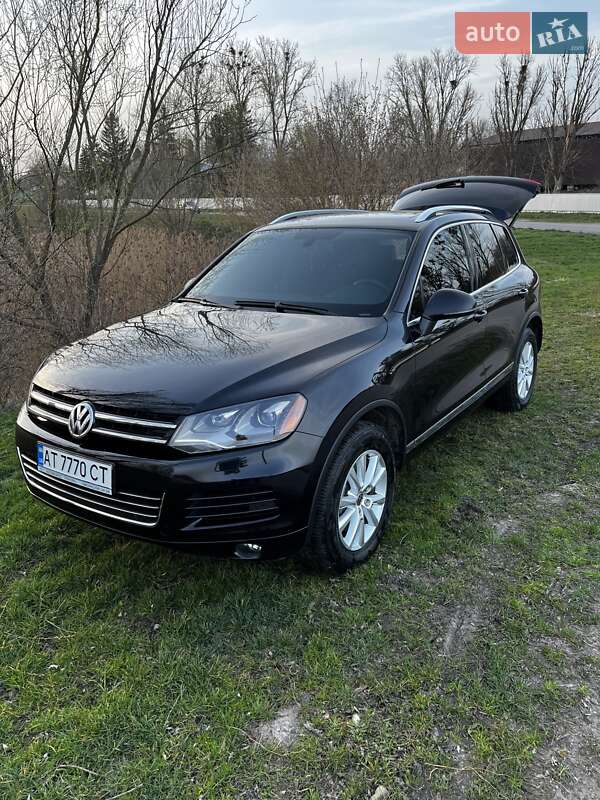 Позашляховик / Кросовер Volkswagen Touareg 2011 в Городенці